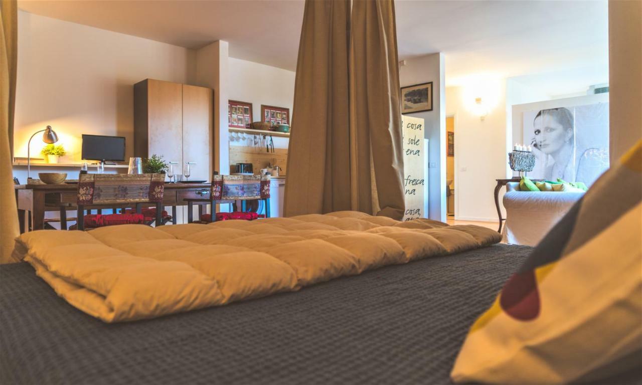 Apartamento Latta Luxury Loft With Terrace Lucca Exterior foto